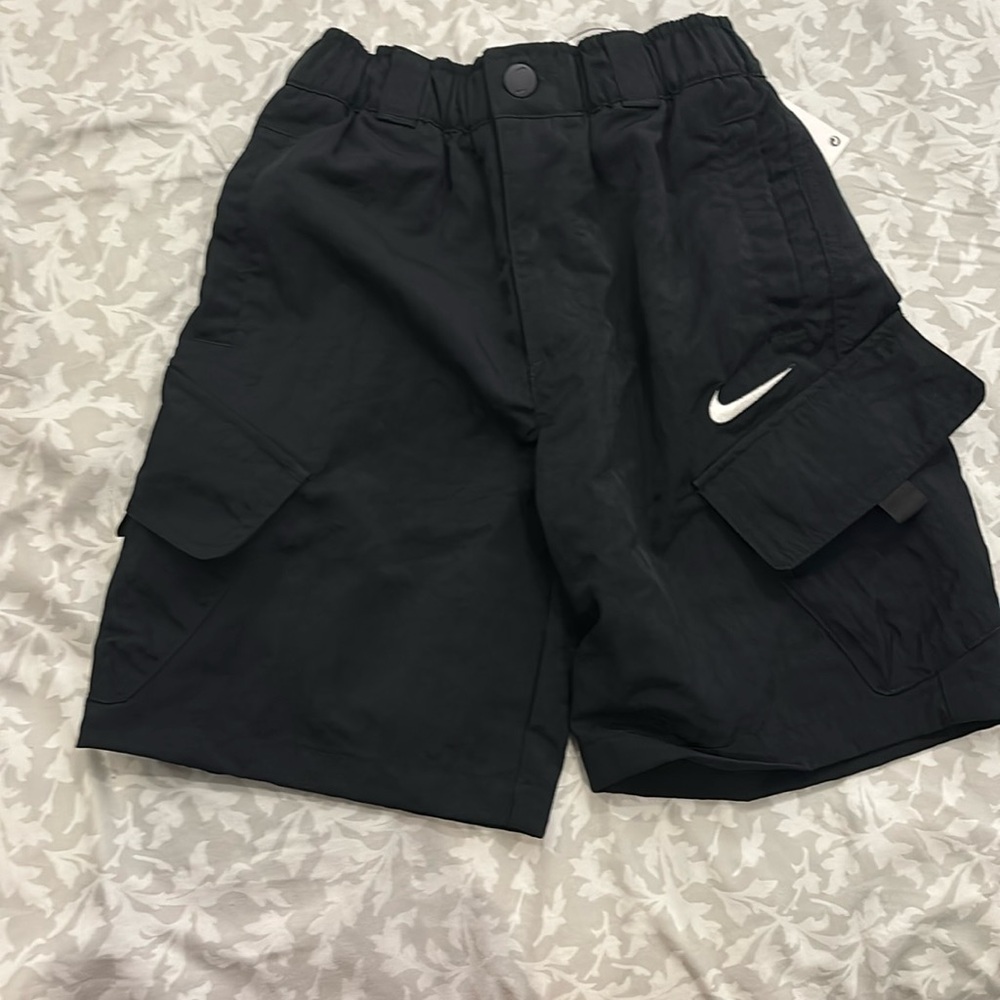 Nike black kids cargo shorts
